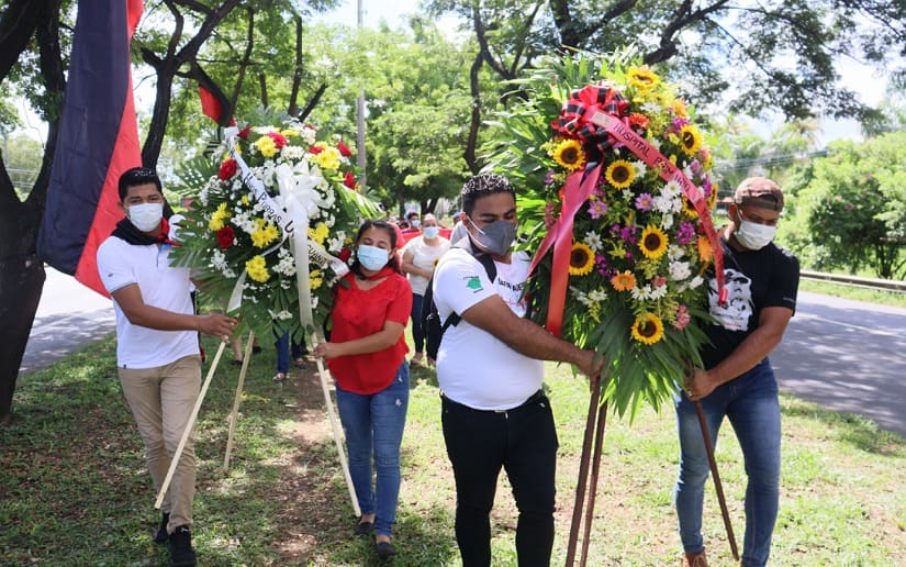 HOMENAJE